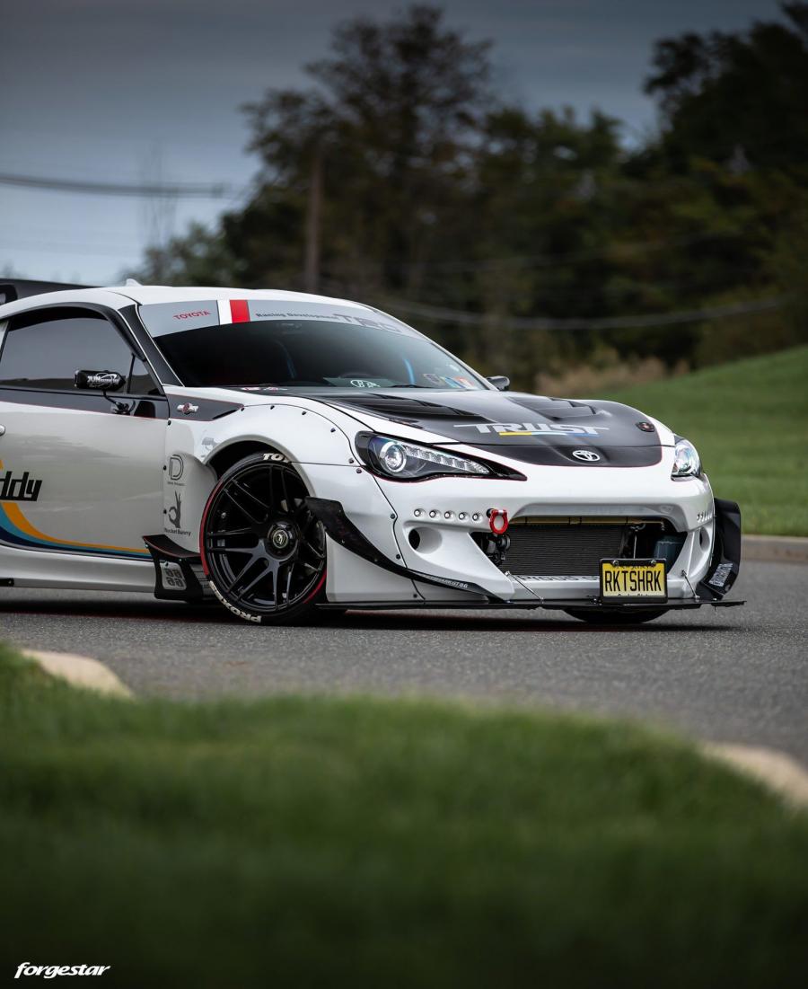 Детали экстерьера Toyota GT 86 Rocket Bunny 2018 года  (фото 5 из 23)